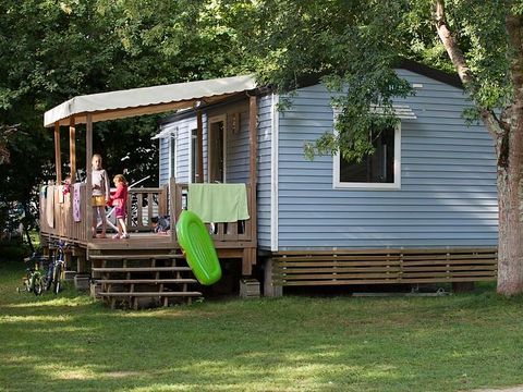 MOBILHOME 4 personnes - Le Chêne (2 chambres) Arrivée Dimanche - BORD RIVIERE - Grande terrasse - TV - Free Wifi*