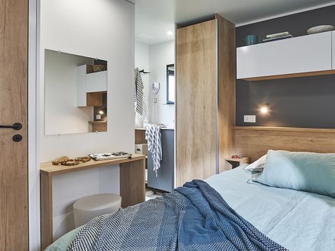 MOBILHOME 4 personnes - Olivier (2023), 2 chambres 2salles de bain, grand salon (tv), terrasse, wifi