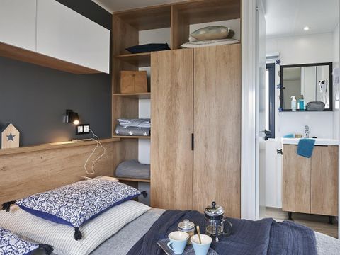 MOBILHOME 4 personnes - Premium (2019)-2 chambres-grand salon TV, salle à manger,cuisine-grande terrasse-free WIFI
