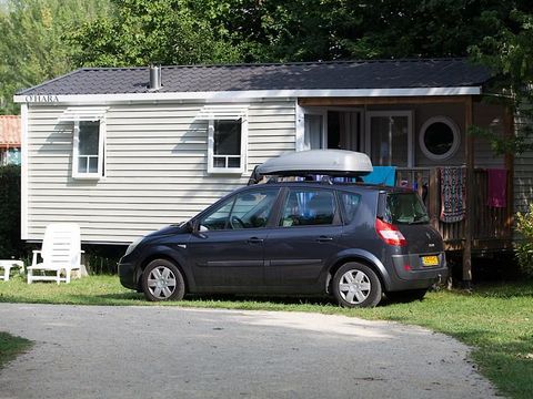 MOBILHOME 4 personnes - Le Châtaignier  Dimanche 29m² (2 chambres) + terrasse intégrée + TV, free WIFI* 4 pers.