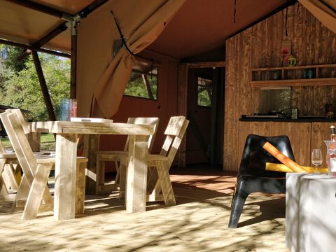 TENTE TOILE ET BOIS 4 personnes - Tente Luxe Lodge Safari Dimanche bord de rivière 40 m2