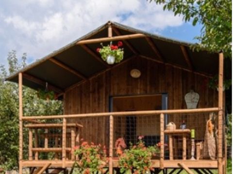 MOBILHOME 5 personnes - cottage premium Dimanche (2022) bord de rivière, 2 chambres, terrasse couverte 5 pers