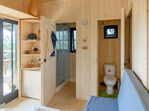 MOBILHOME 5 personnes - cottage premium Dimanche (2022) bord de rivière, 2 chambres, terrasse couverte 5 pers