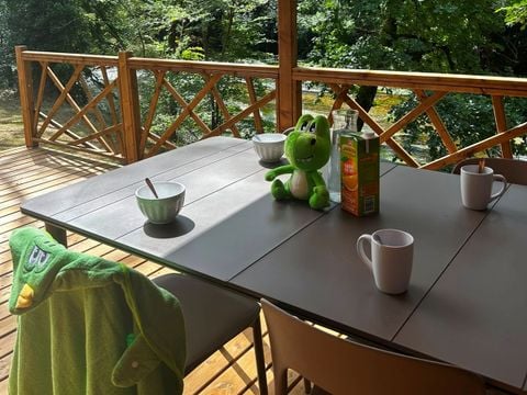MOBILHOME 4 personnes - Ecrin Vert Premium 32m² (2ch-4pers)+2SDB +terrasse semi-couverte 17m² + LV + CLI