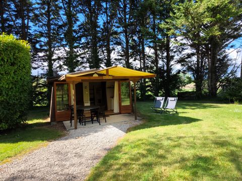 TENTE TOILE ET BOIS 4 personnes - HUTTE  (SANS SANITAIRES)