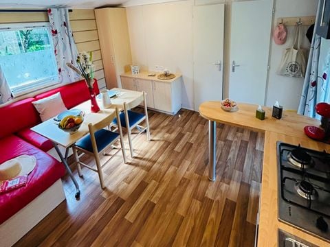 MOBILHOME 5 personnes - Super Mercure 30m² - 2 chambres avec une terrasse couverte