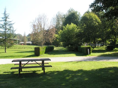 Camping de Nontron - Camping Dordogne - Image N°2