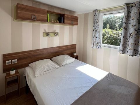 MOBILHOME 4 personnes - Classic | 2 Ch. | 4 Pers. | Terrasse surélevée | 2 SDB | TV
