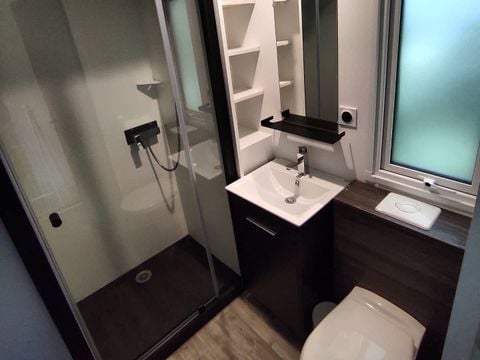 MOBILHOME 3 personnes - Hôtelier 1 pièce (lit 160 + banquette)