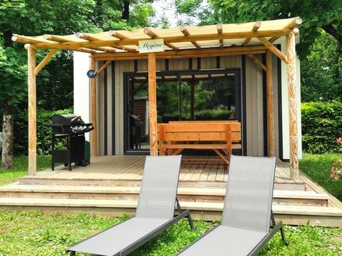 MOBILHOME 3 personnes - Hôtelier 1 pièce (lit 160 + banquette)