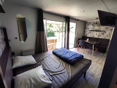 MOBILHOME 3 personnes - Hôtelier 1 pièce (lit 160 + banquette) DIM/DIM