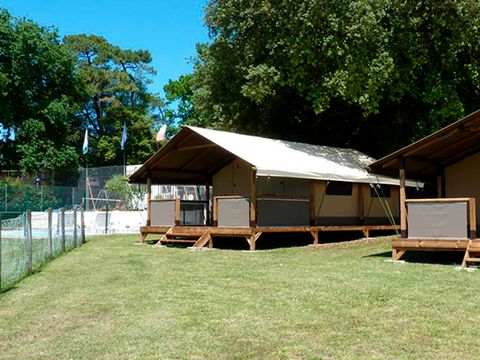 BUNGALOW TOILÉ 5 personnes - Tente Africaine (sans sanitaires)