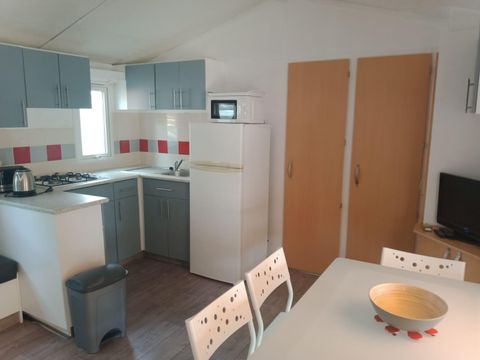 MOBILHOME 6 personnes - Standard 22-28m² - 2 chambres - terrasse couverte + TV*