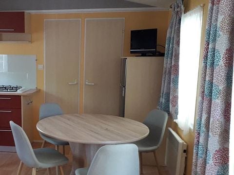 MOBILHOME 6 personnes - Standard 22-28m² - 2 chambres - terrasse couverte + TV*