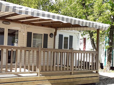 MOBILHOME 6 personnes - Standard 22-28m² - 2 chambres - terrasse couverte + TV*