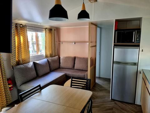 MOBILHOME 8 personnes - Confort 24-34m² - 3 chambres - terrasse couverte + TV*