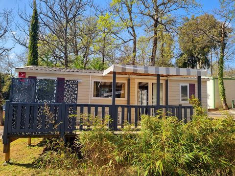 MOBILHOME 8 personnes - Confort 24-34m² - 3 chambres - terrasse couverte + TV*