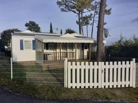 MOBILHOME 8 personnes - Confort 24-34m² - 3 chambres - terrasse couverte + TV*