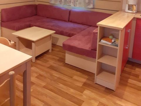 MOBILHOME 8 personnes - Standard 24-34m² - 3 chambres - terrasse couverte + TV