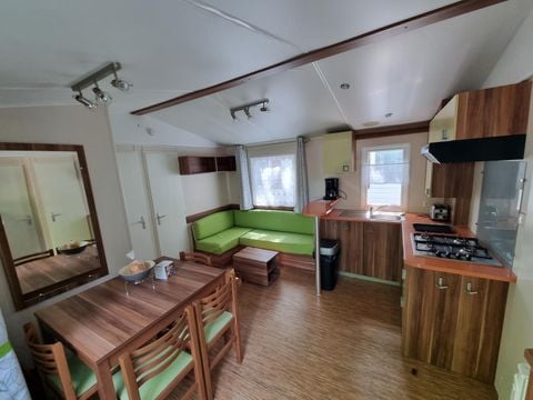 MOBILHOME 8 personnes - Standard 24-34m² - 3 chambres - terrasse couverte + TV
