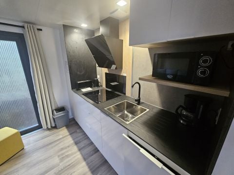 MOBILHOME 8 personnes - Premium 30-40m² - 3 chambres + TV + Terrasse couverte & draps jetables fournis*