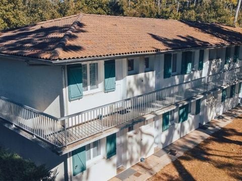 CHAMBRE 4 personnes - CHAMBRE FAMILLE 4 personnes