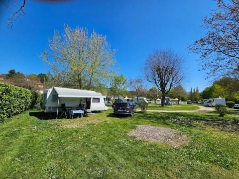 Camping Les Bords Du Guiers - Camping Savoie - Afbeelding N°5