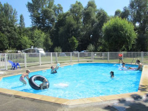 Camping Les Bords Du Guiers - Camping Savoie - Image N°2