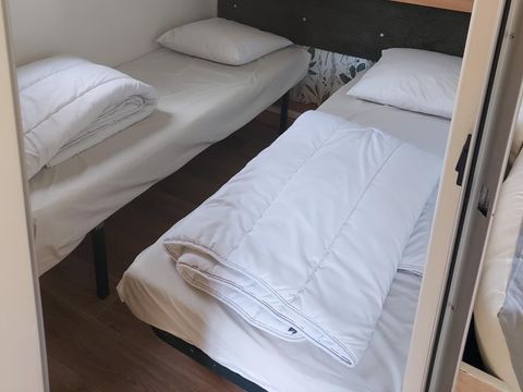 MOBILHOME 4 personnes - Chenille - 2 chambres