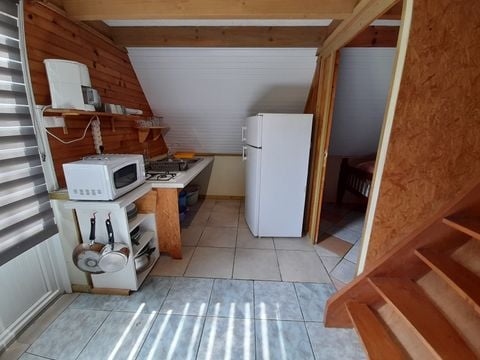 HÉBERGEMENT INSOLITE 8 personnes - Hutte - 3 chambres - Sans salle d'eau ni WC