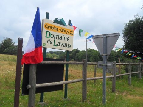 Domaine De Lavaux - Camping Puy-de-Dome - Image N°3