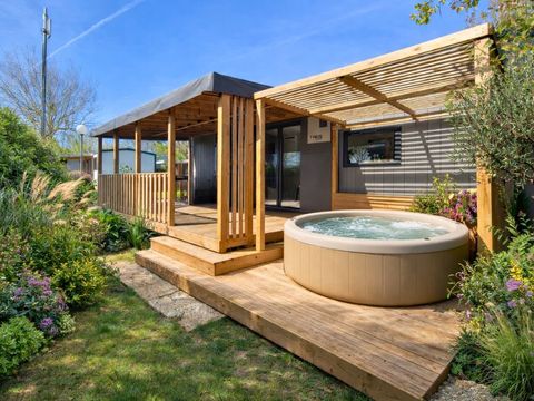 Mobilhome 4 personnes - C- Mobil-home Méditerranée Confort Climatisé SPA 2 chambres