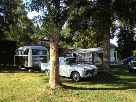 Camping Des Volcans - Camping Puy-de-Dome - Image N°2