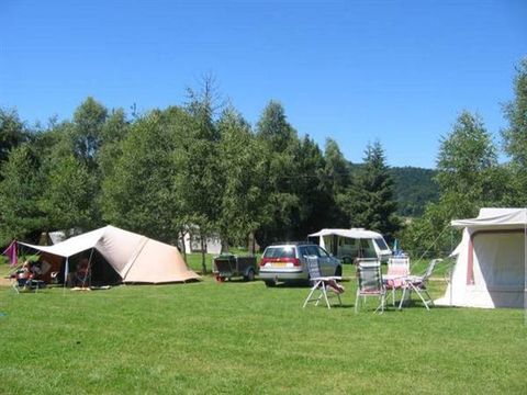 Camping La Cube - Camping Puy-de-Dome