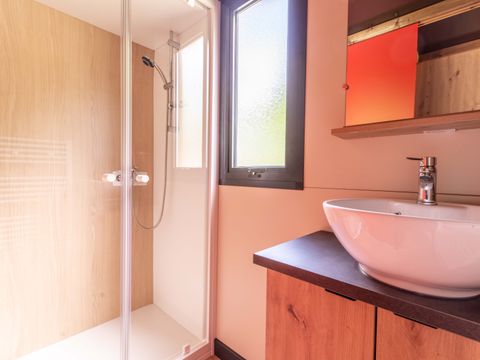 HÉBERGEMENT INSOLITE 4 personnes - ROULOTTE