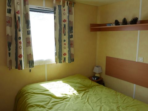 MOBILHOME 4 personnes - 2 chambres + 10 ans