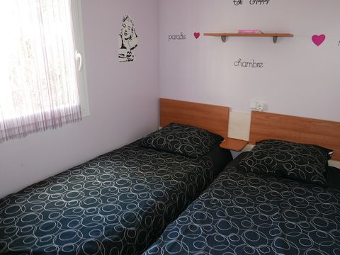 MOBILHOME 6 personnes - 3 chambres + 10 ans
