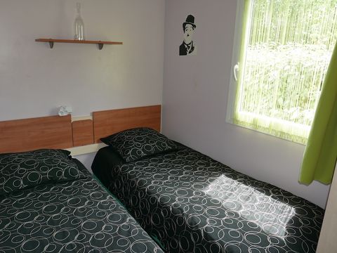 MOBILHOME 6 personnes - 3 chambres + 10 ans
