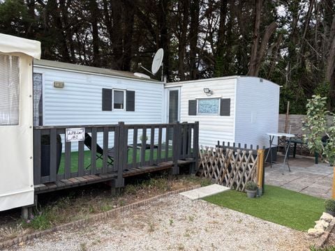 MOBILHOME 8 personnes - Mobil-home atypique (JF 02) - 4 chambres - 2 salles de bain - Cuisine d’été équipée 8 pers