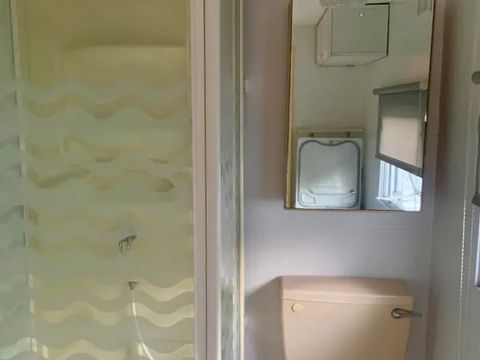 MOBILHOME 8 personnes - Mobil-home atypique (JF 02) - 4 chambres - 2 salles de bain - Cuisine d’été équipée 8 pers