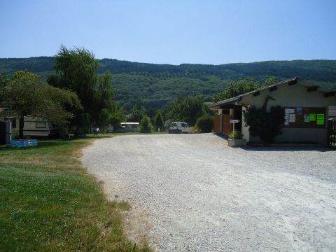 Camping aire naturelle Le Meyrieux - Camping Savoie - Image N°2