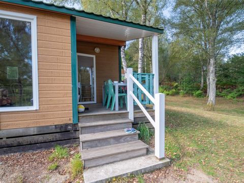 CHALET 4 personnes - Chalet Eco 2 Chambres 4 Personnes dimanche CHALET 4 personnes - Chalet Eco 2 Chambres 4 Personnes dimanche