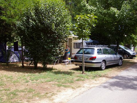 Camping Indigo Lyon - Camping Rhone - Image N°2