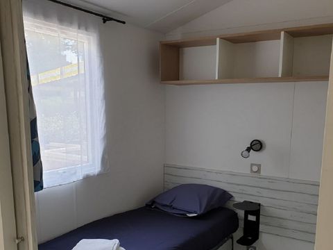 MOBILHOME 4 personnes - Premium - 2 chambres (PMR) (lit fait à l'arrivée + linge de lit)