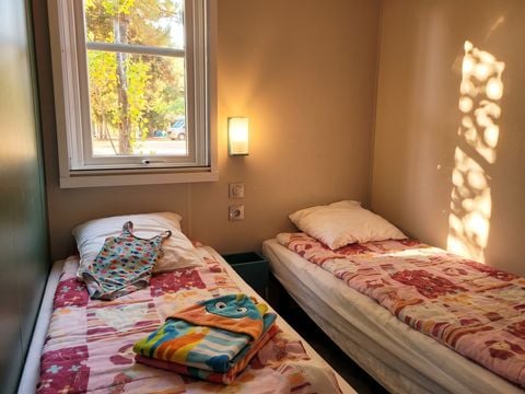 MOBILHOME 4 personnes - Coté jardin Emeraude 2CH 4PERS