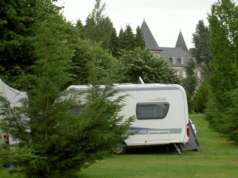 Camping Du Chateau De Leychoisier - Camping Haute-Vienne - Image N°20