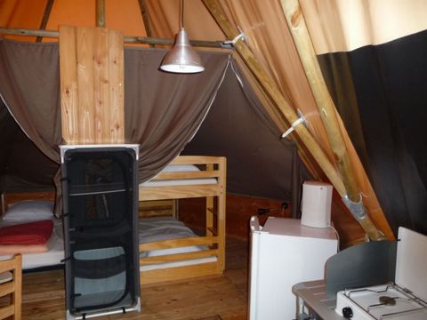 HÉBERGEMENT INSOLITE 4 personnes - (sans sanitaires)