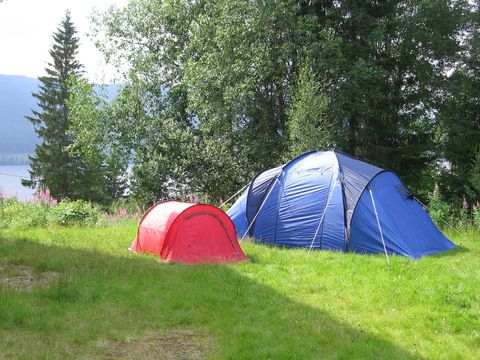 Camping Combe Et Replat - Camping Rhone