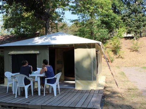 BUNGALOW TOILÉ 4 personnes - Tente équipée nature