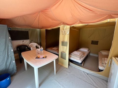 BUNGALOW TOILÉ 4 personnes - Tente équipée nature